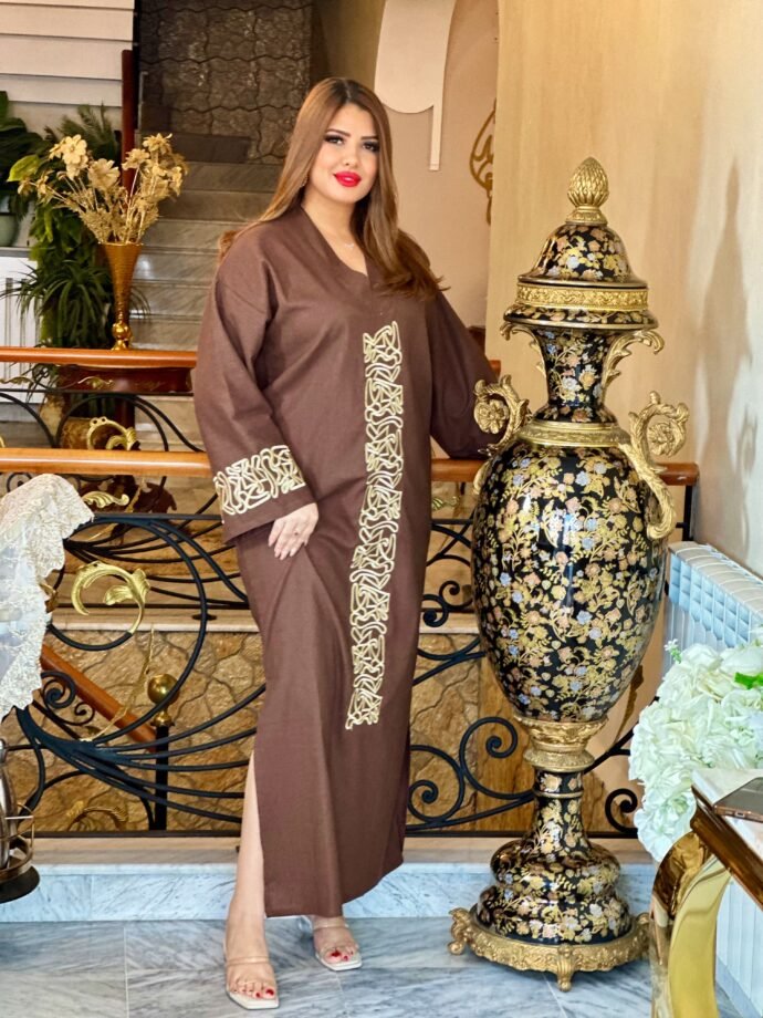 Robe en lin avec broderie haute qualité  Taille standard – Image 5